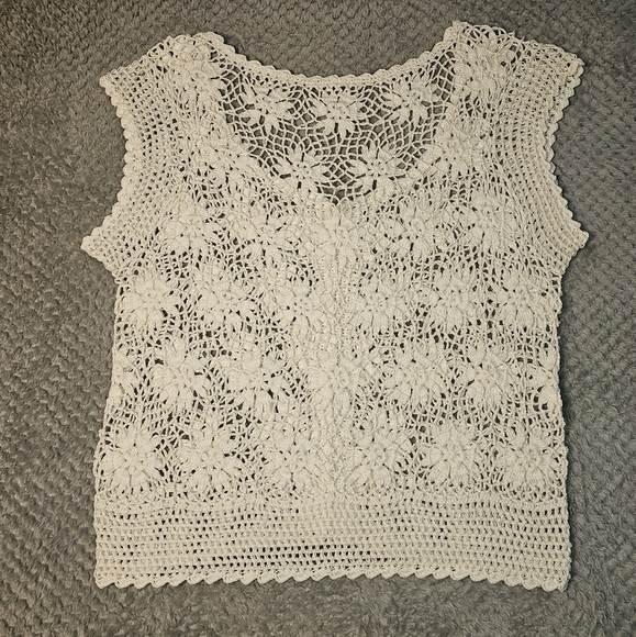 Cream Crochet with Floral Design Summer Layering Cotton Vest Medium - Picture 2 of 9
